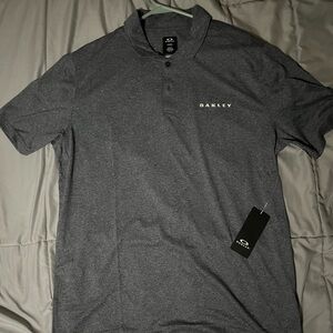 Large oakley shirt